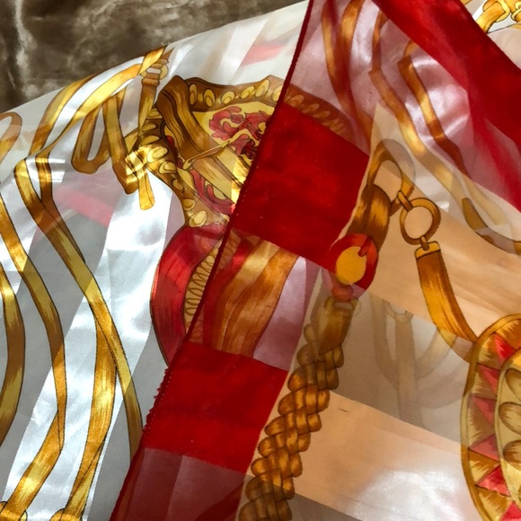 Eye catching scarf - Picture 2 of 8